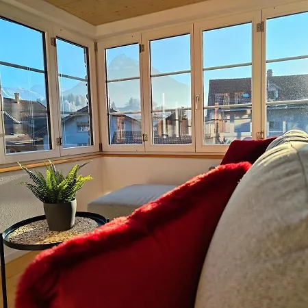 公寓 20 Nach Interlaken 弗鲁蒂根